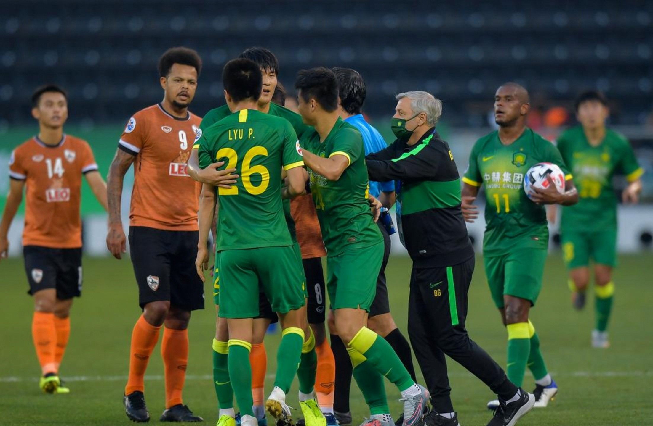 官网-加时末段体能课后，瓦伦西亚主帅复盘备战亚冠，引发热议，阵容厚度经受考验的简单介绍