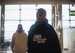 官网-意大利杯集结日再迎强敌，深圳男篮复出首秀，主帅态度：话题不断，临场指挥获称赞的简单介绍